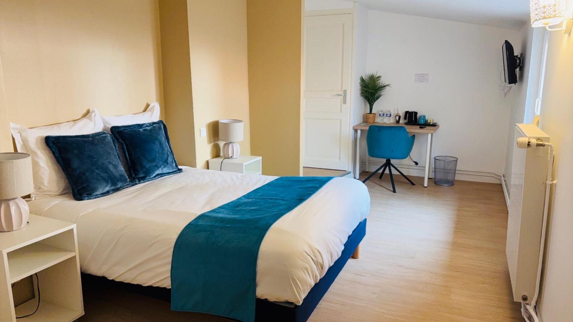Hotel Comme Chez Soi Jas Bagian luar foto